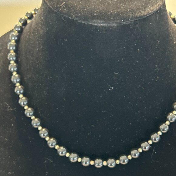 Vintage 18" Black Beaded necklace with Gold Bead Dividers. - Picture 3 of 6